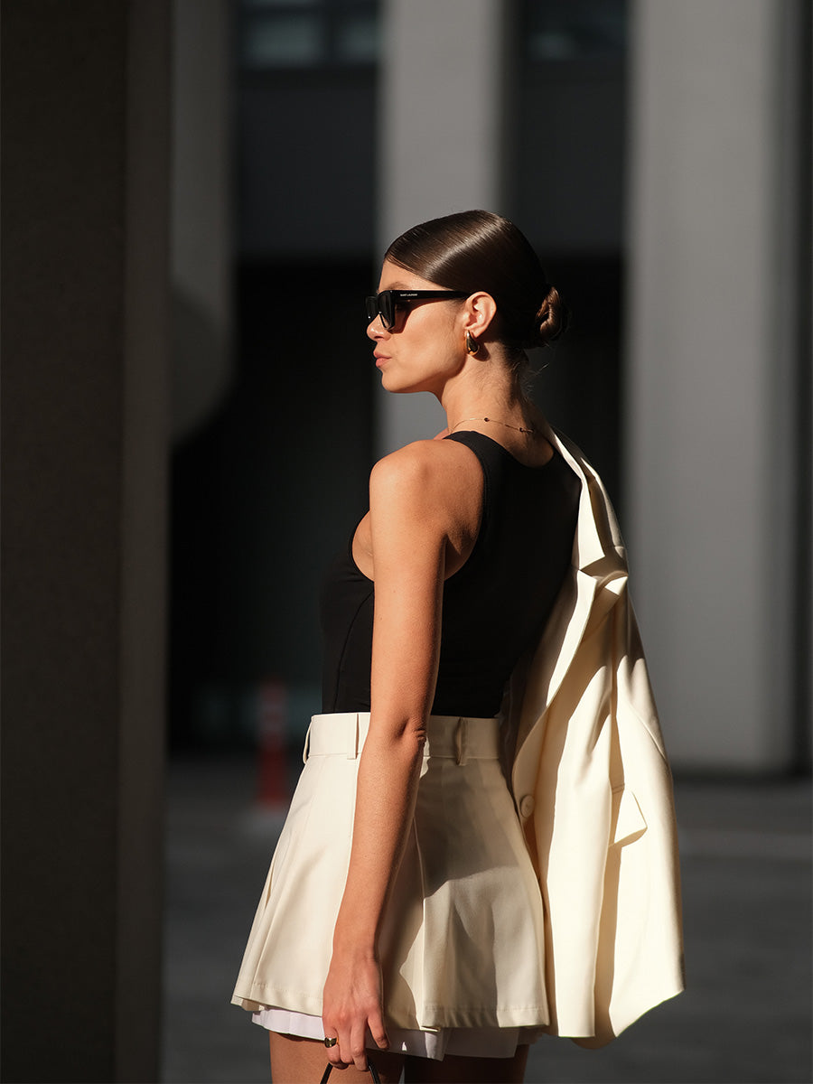 Skirt-Shorts with a White Bottom