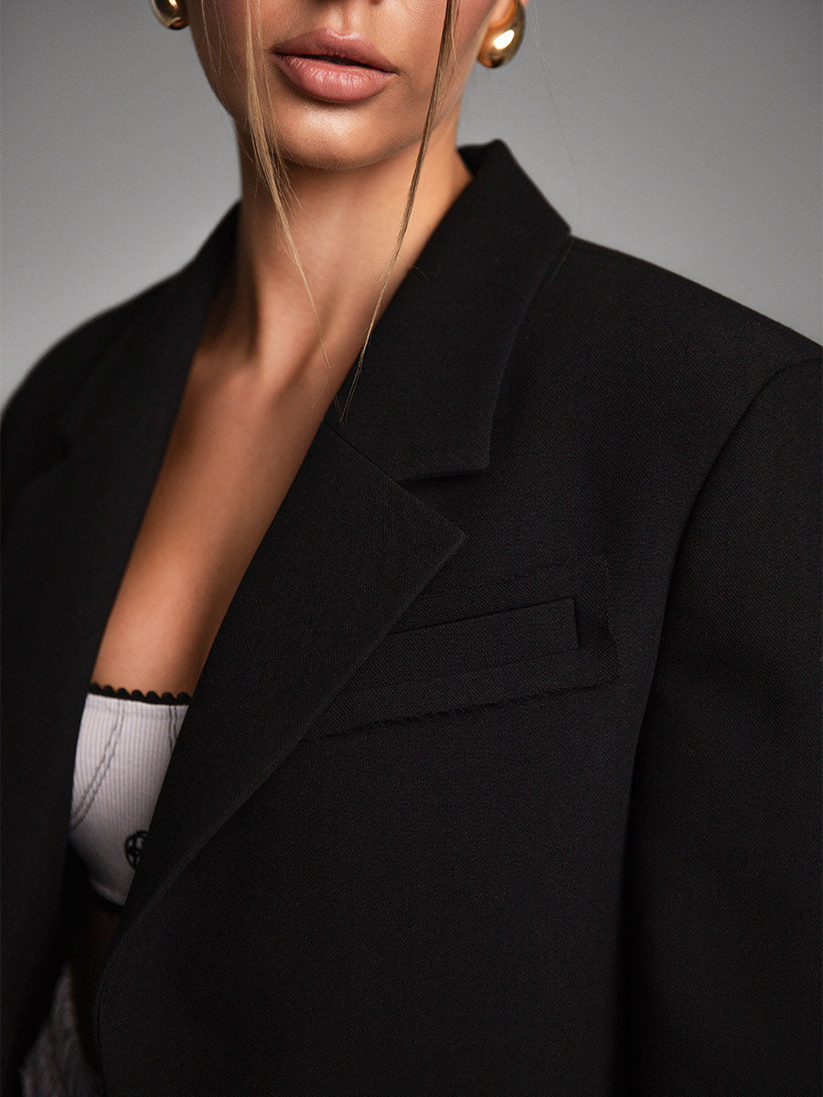 Short Jacket with a Free Cut
