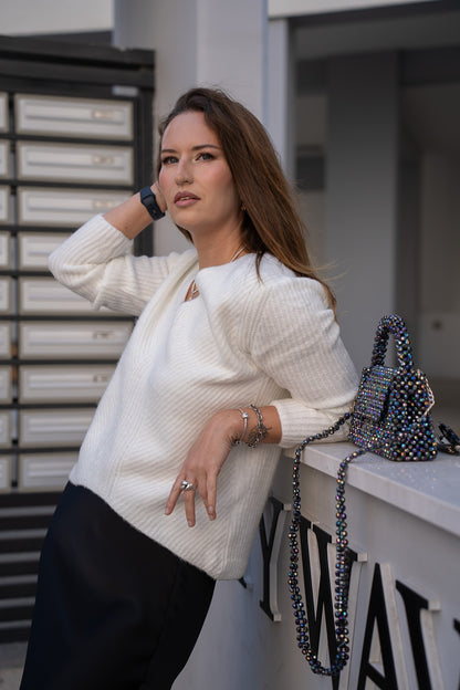 Sweater “Cozy Ribbed Charm”